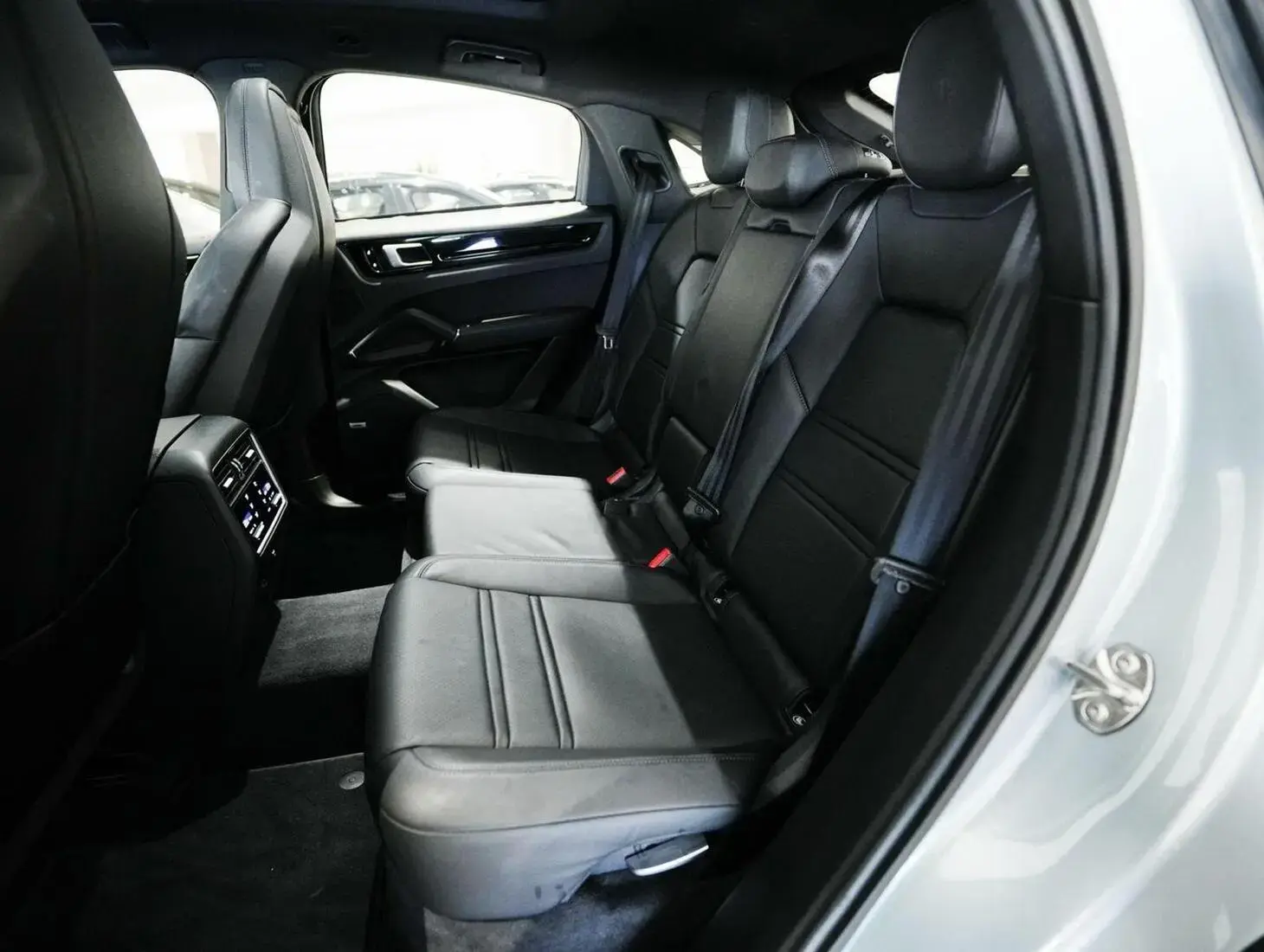 galeria Cayenne Coupé