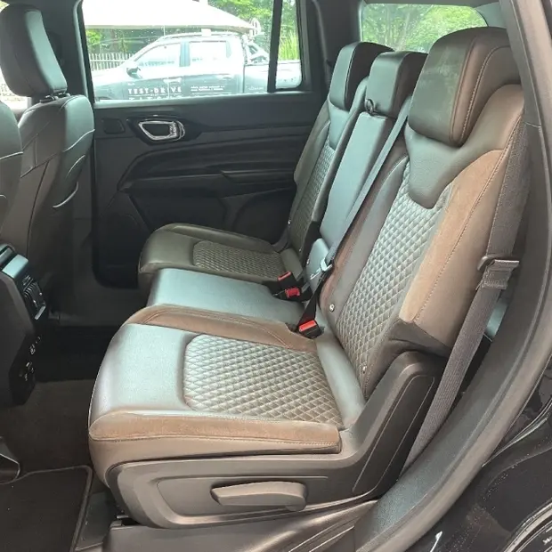 Jeep COMMANDER 1.3 T270 TURBO FLEX OVERLAND AT6