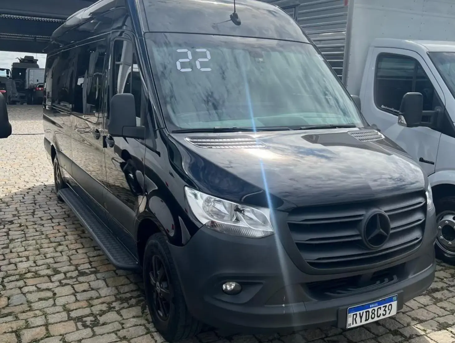 galeria SPRINTER 416 VAN EXECUTIVA 8+1 LUGARES