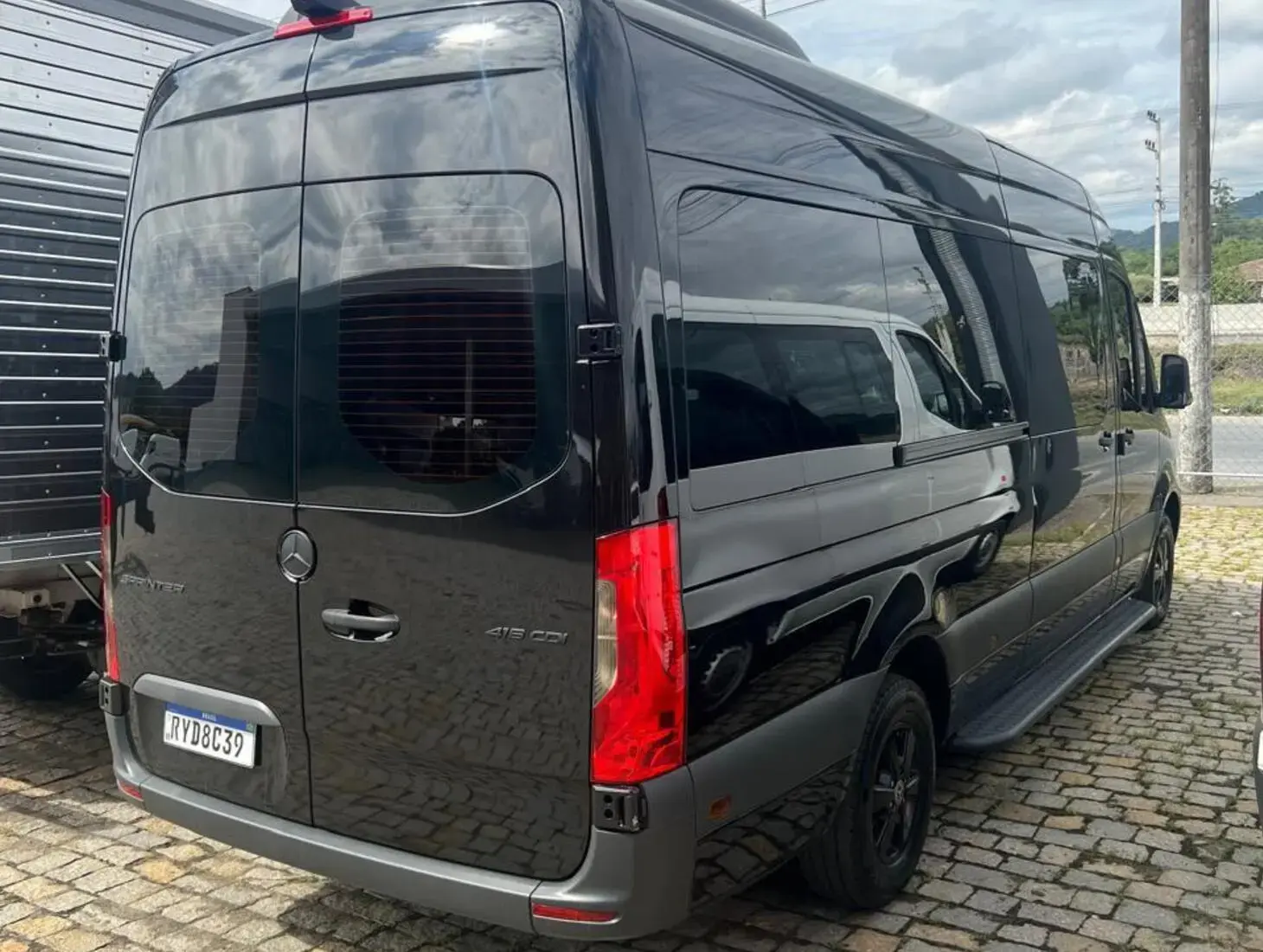 galeria SPRINTER 416 VAN EXECUTIVA 8+1 LUGARES