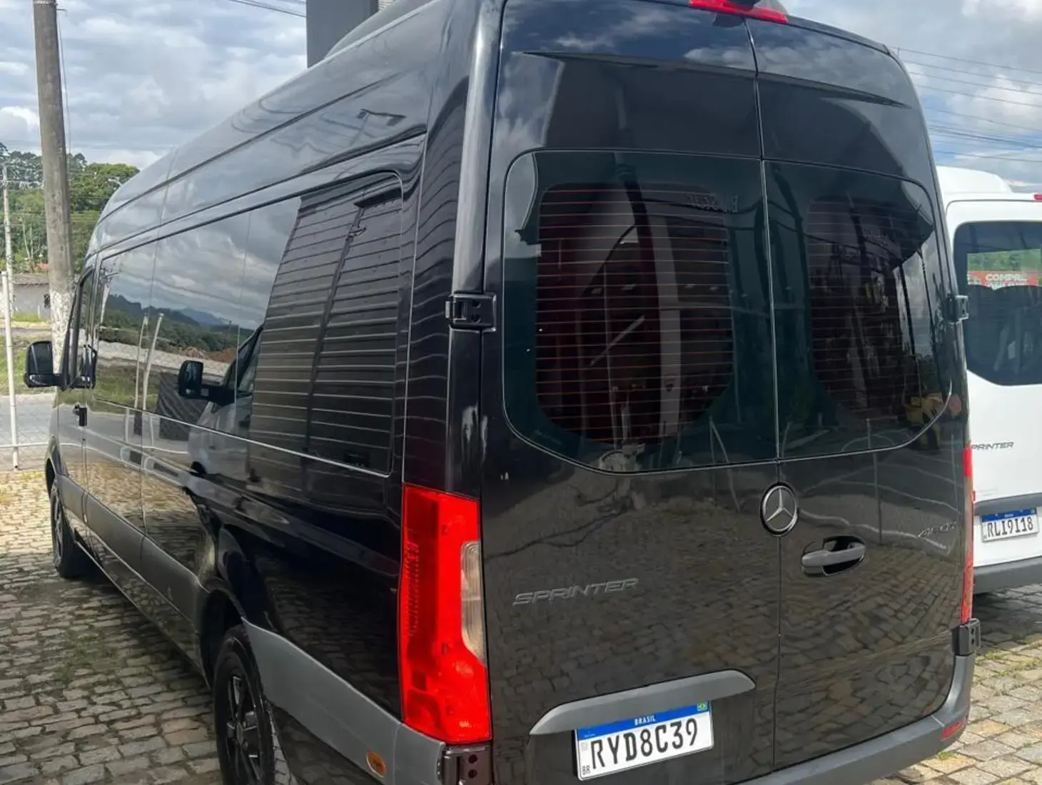 galeria SPRINTER 416 VAN EXECUTIVA 8+1 LUGARES