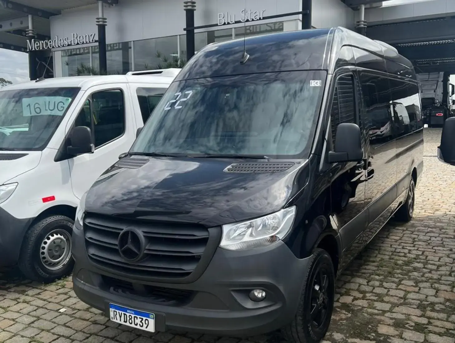 galeria SPRINTER 416 VAN EXECUTIVA 8+1 LUGARES