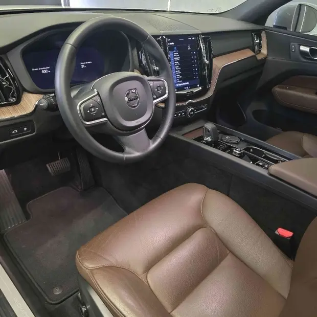 Volvo XC60 2.0 T8 RECHARGE PLUS AWD GEARTRONIC