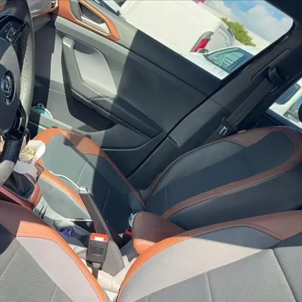 Volkswagen T-CROSS 1.0 200 TSI TOTAL FLEX COMFORTLINE AUTOMÁTICO