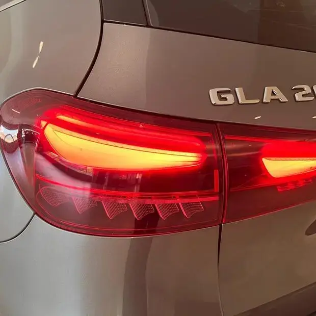 Mercedes Benz GLA 200 AMG Line 1.3 Turbo (Aut)