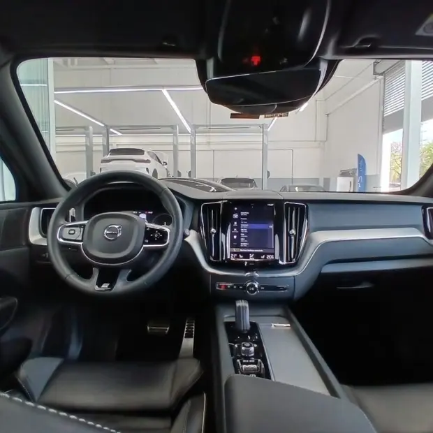 Volvo XC60 2.0 T8 HYBRID R-DESIGN AWD GEARTRONIC