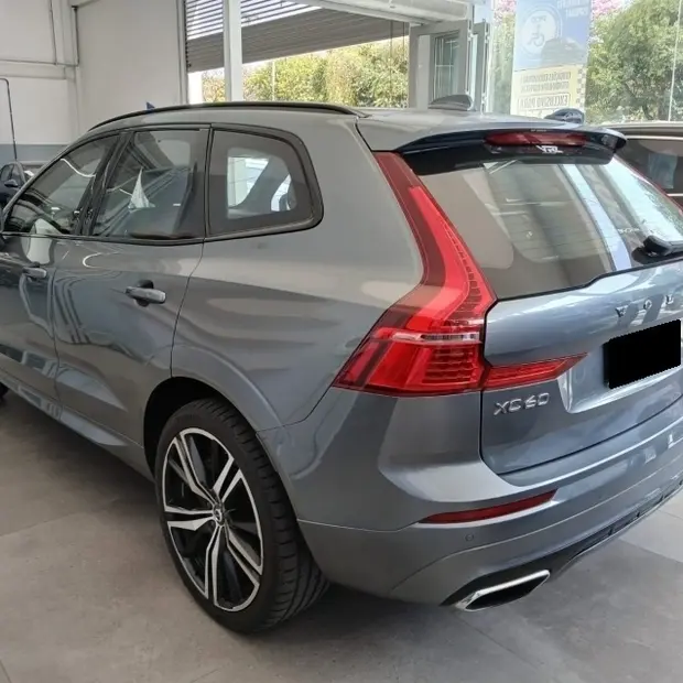 Volvo XC60 2.0 T8 HYBRID R-DESIGN AWD GEARTRONIC