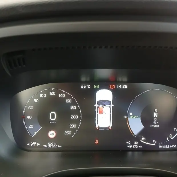 Volvo XC60 2.0 T8 HYBRID R-DESIGN AWD GEARTRONIC