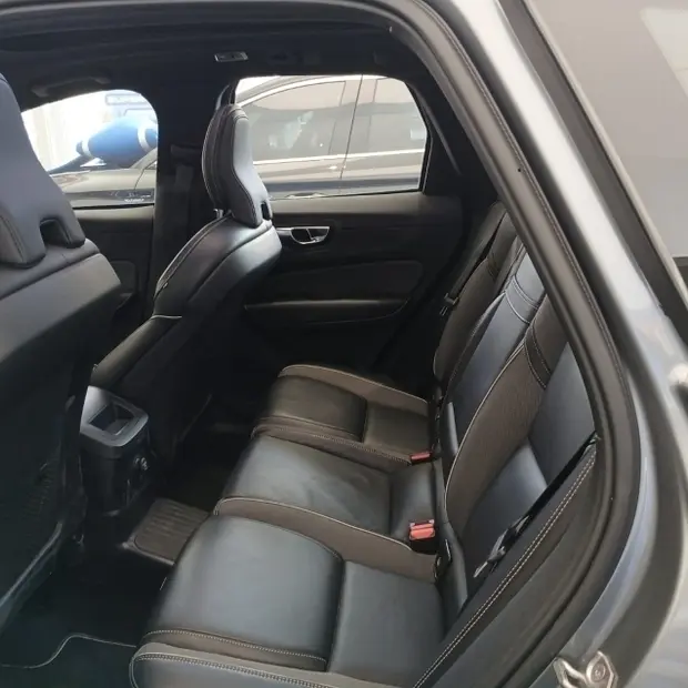 Volvo XC60 2.0 T8 HYBRID R-DESIGN AWD GEARTRONIC