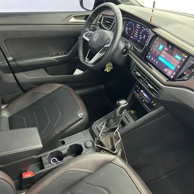 Volkswagen VIRTUS 1.0 200 TSI HIGHLINE AUTOMÁTICO