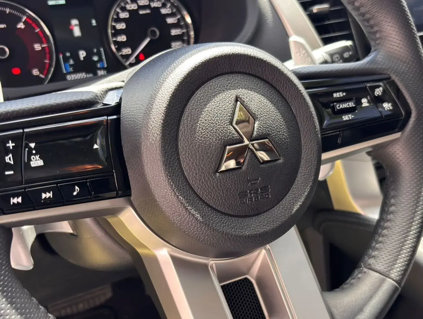 galeria PAJERO SPORT HPE-S 2.4 4X4