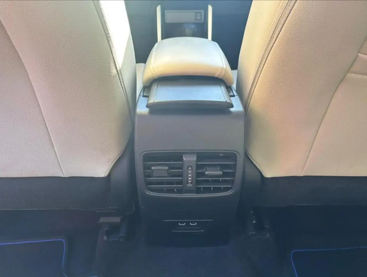 galeria COROLLA CROSS