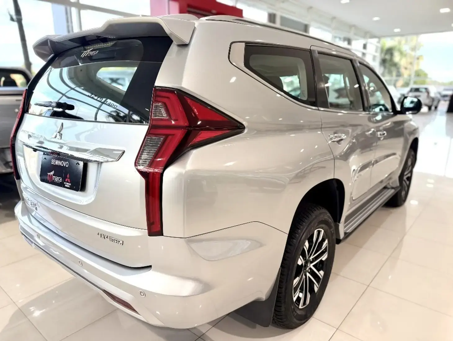 galeria PAJERO SPORT