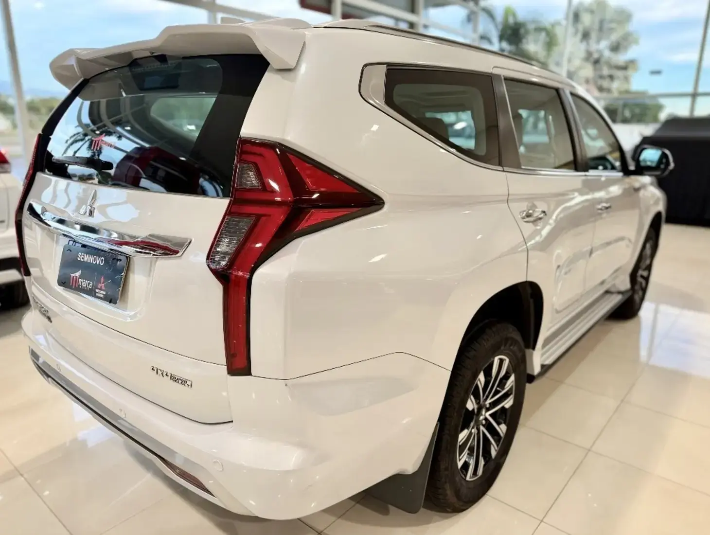 galeria PAJERO SPORT