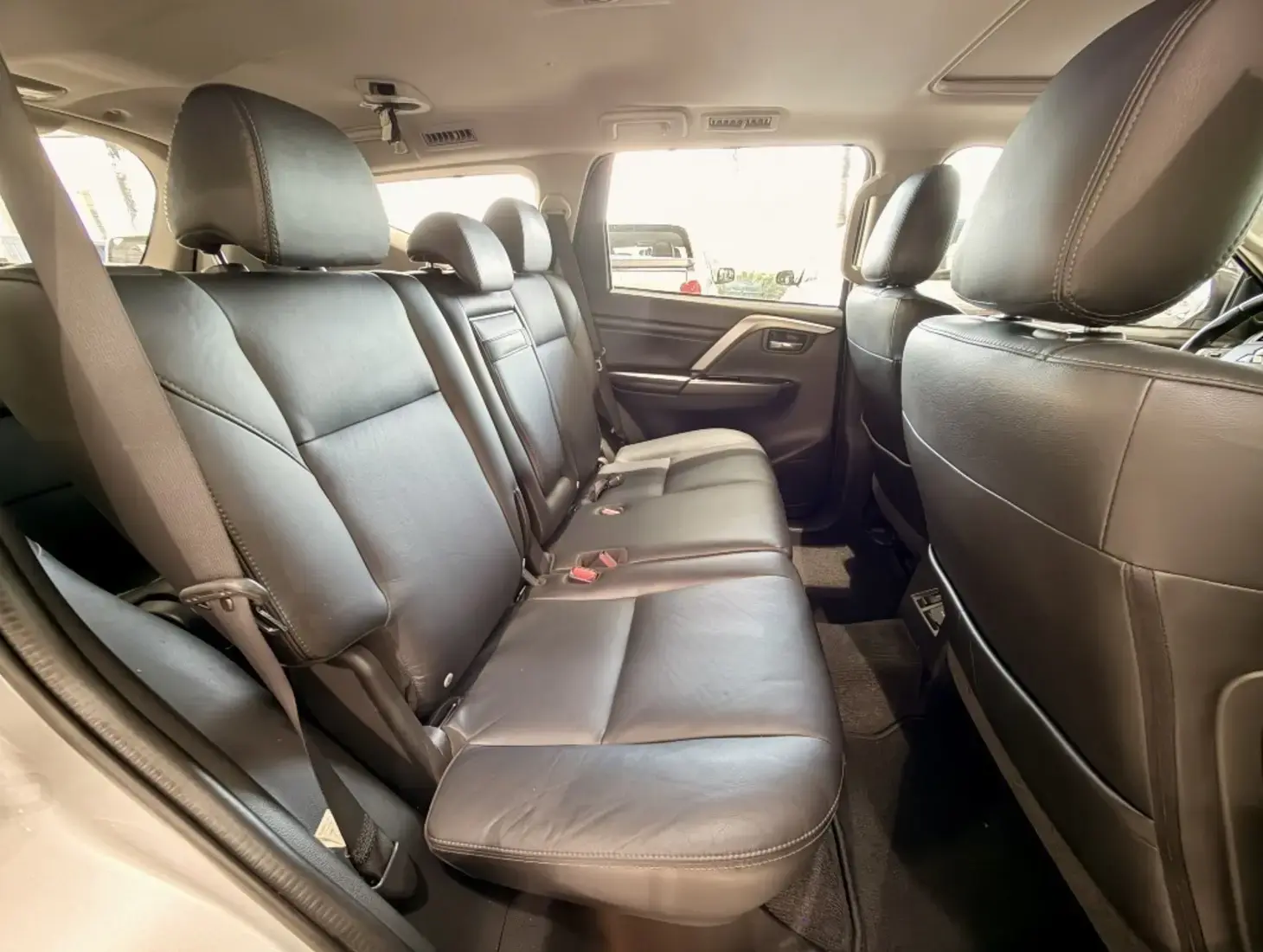 galeria PAJERO SPORT