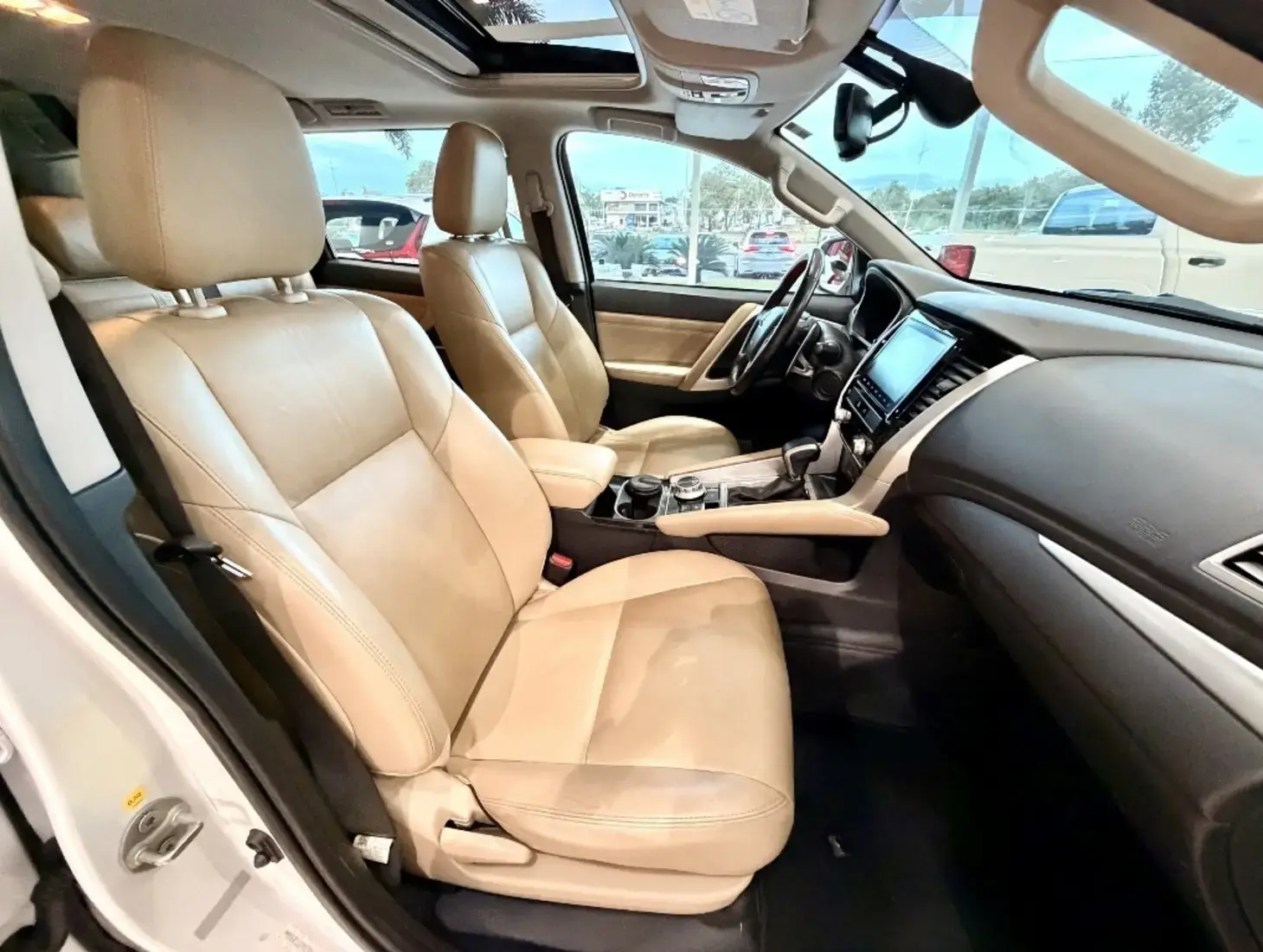 galeria PAJERO SPORT