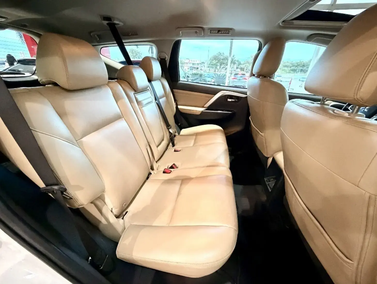 galeria PAJERO SPORT