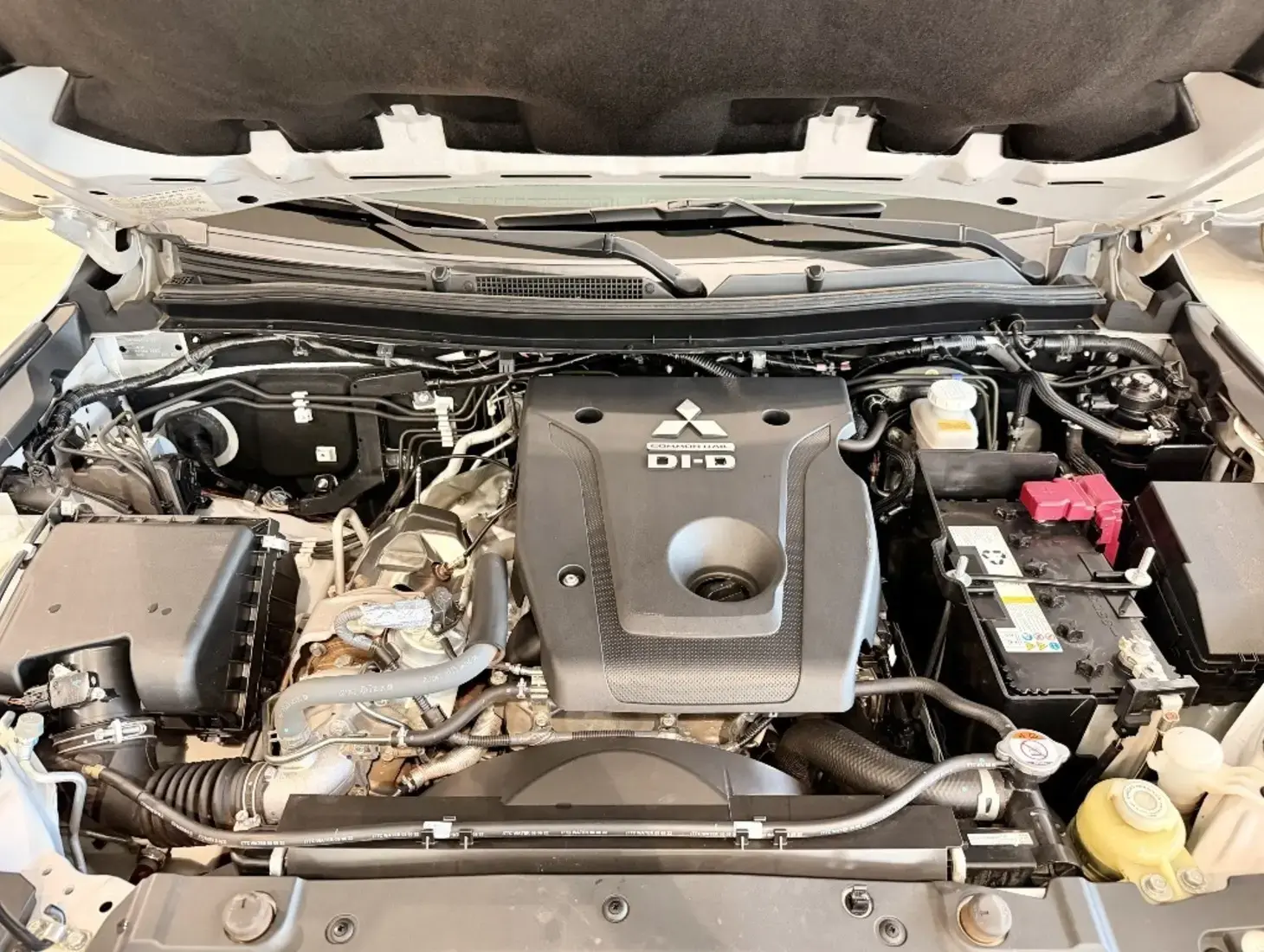 galeria PAJERO SPORT