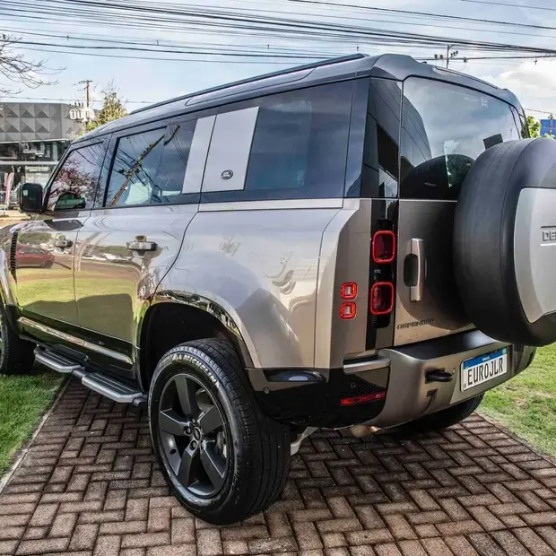 Land Rover Defender 110 X-Dynamic HSE 3.0 TD (Aut)