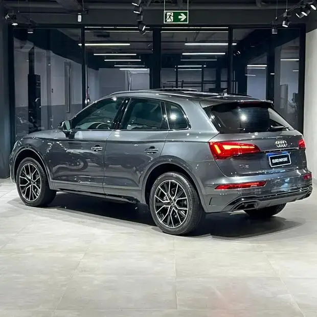 Audi Q5 S-Line Black 2.0 TFSI Quat. S-Tronic