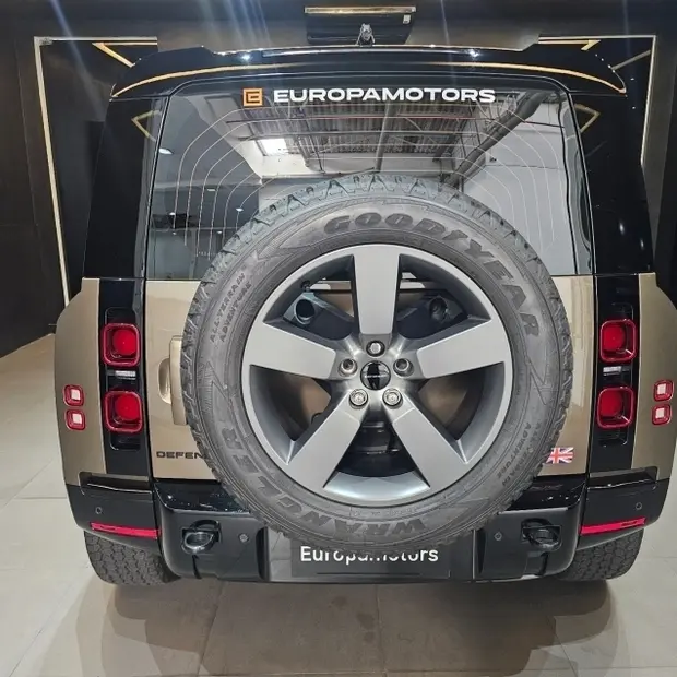 Land Rover DEFENDER 3.0 D300 TURBO DIESEL MHEV 110 X-DYNAMIC HSE AWD AUTOMÁTICO