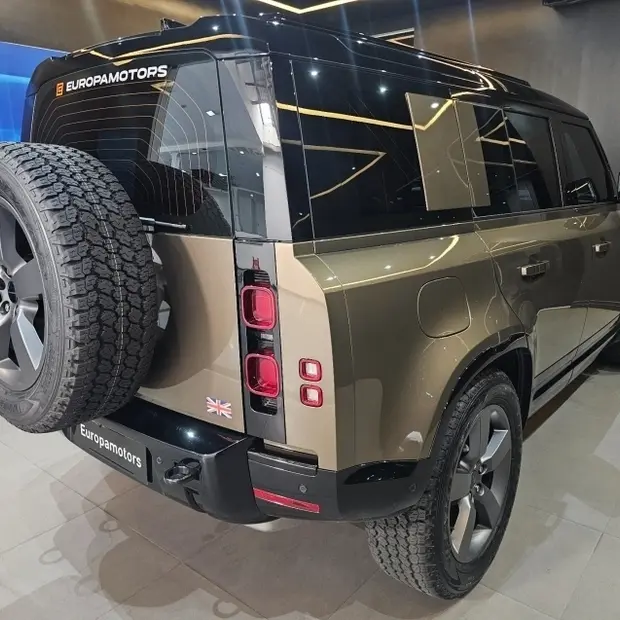 Land Rover DEFENDER 3.0 D300 TURBO DIESEL MHEV 110 X-DYNAMIC HSE AWD AUTOMÁTICO