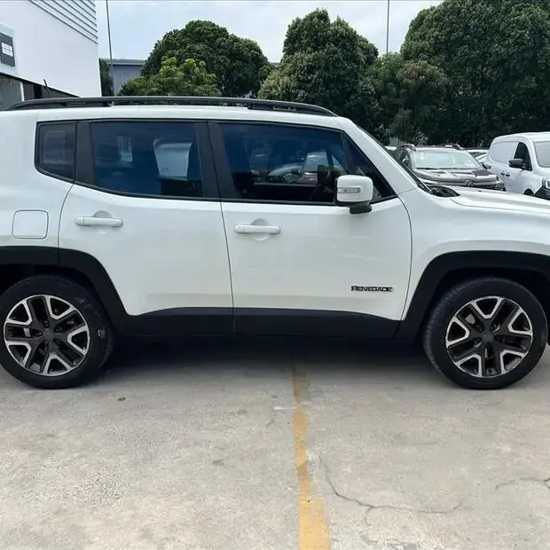 Jeep RENEGADE 1.8 16V FLEX LONGITUDE 4P AUTOMÁTICO