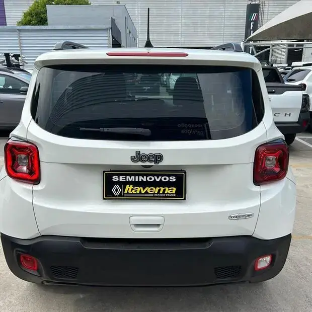 Jeep RENEGADE 1.8 16V FLEX LONGITUDE 4P AUTOMÁTICO