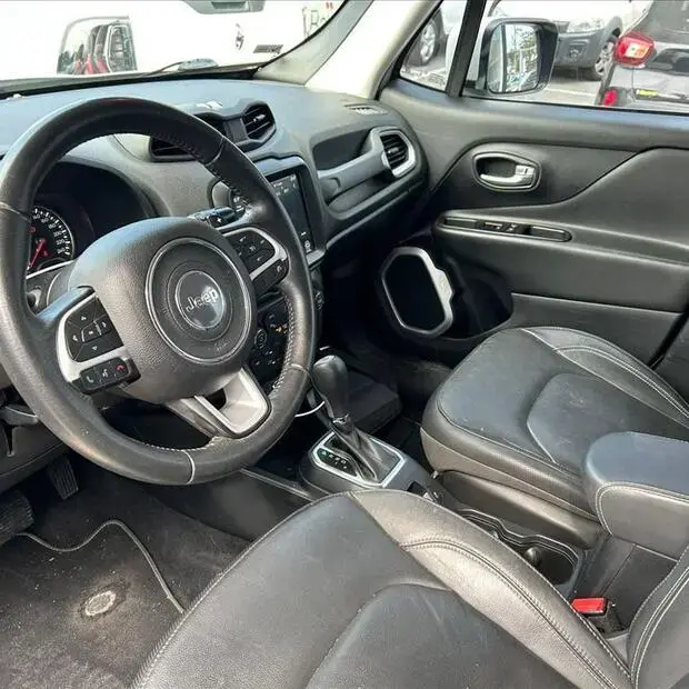 Jeep RENEGADE 1.8 16V FLEX LONGITUDE 4P AUTOMÁTICO