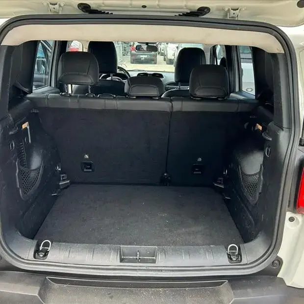 Jeep RENEGADE 1.8 16V FLEX LONGITUDE 4P AUTOMÁTICO