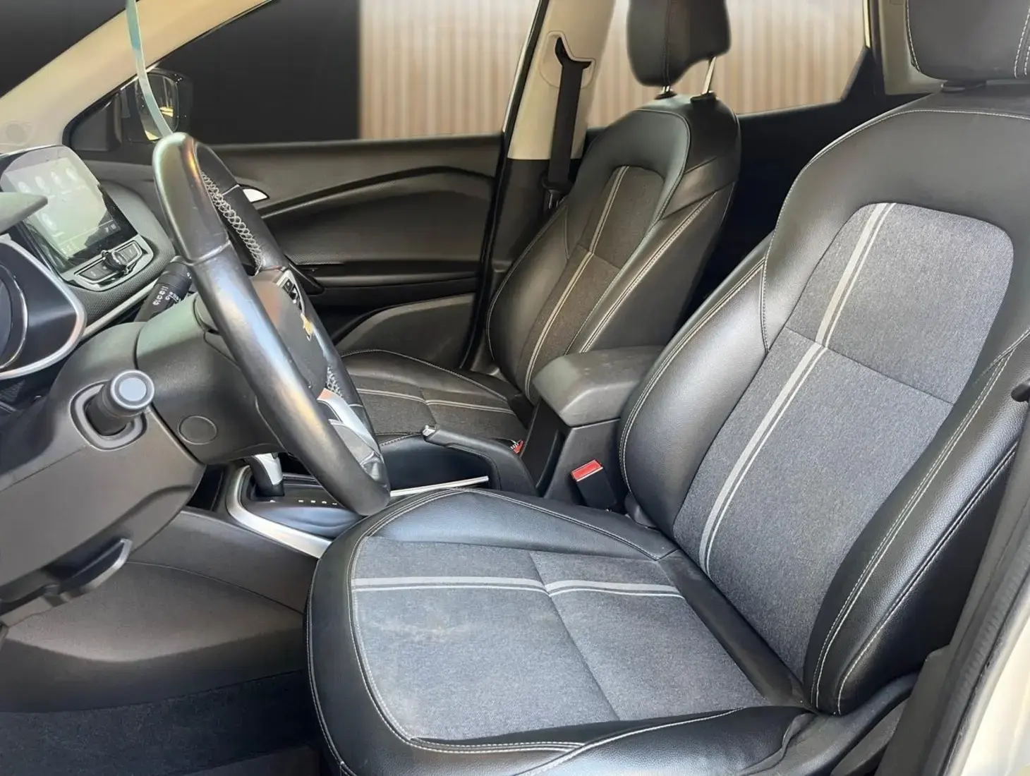 galeria TRACKER LTZ 1.0 Turbo 12V Flex Aut.