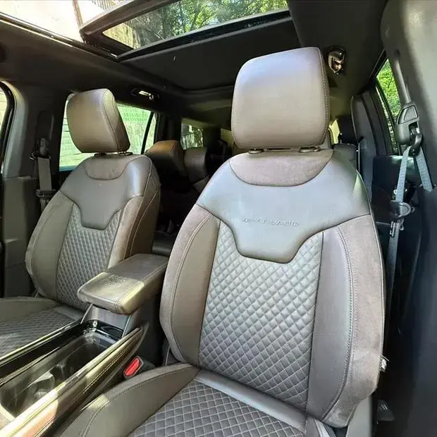 Jeep COMMANDER 2.0 TD380 TURBO DIESEL OVERLAND AT9