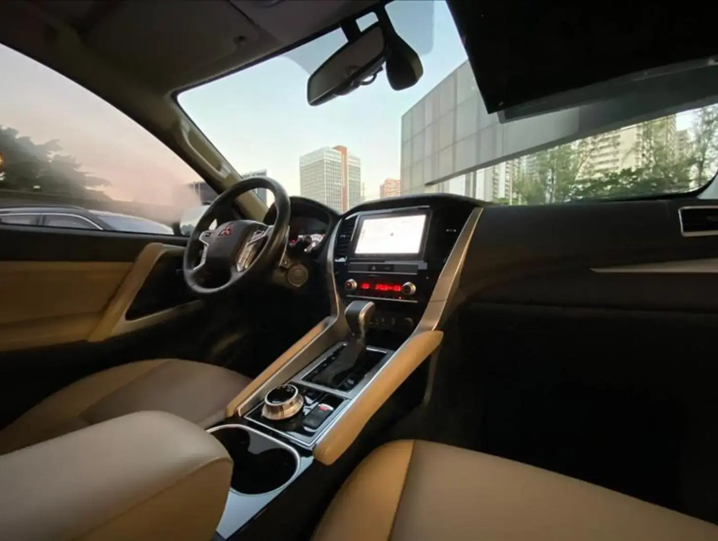 galeria PAJERO SPORT