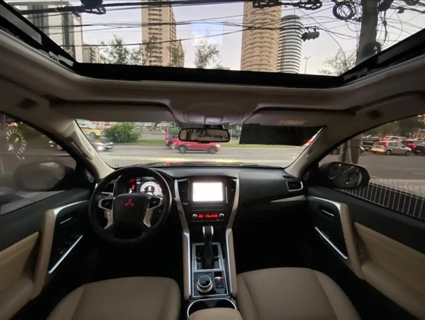 galeria PAJERO SPORT