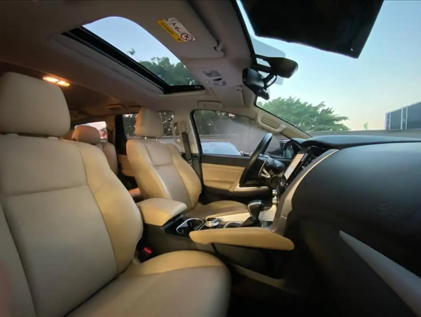 galeria PAJERO SPORT