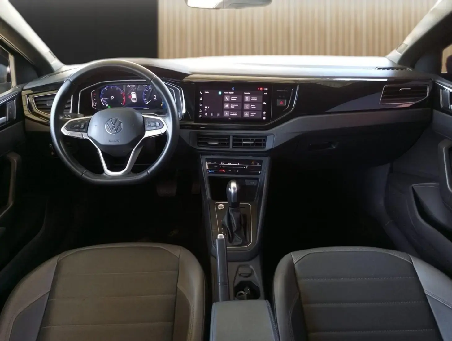 galeria Nivus Highline 1.0 200 TSI Flex Aut.