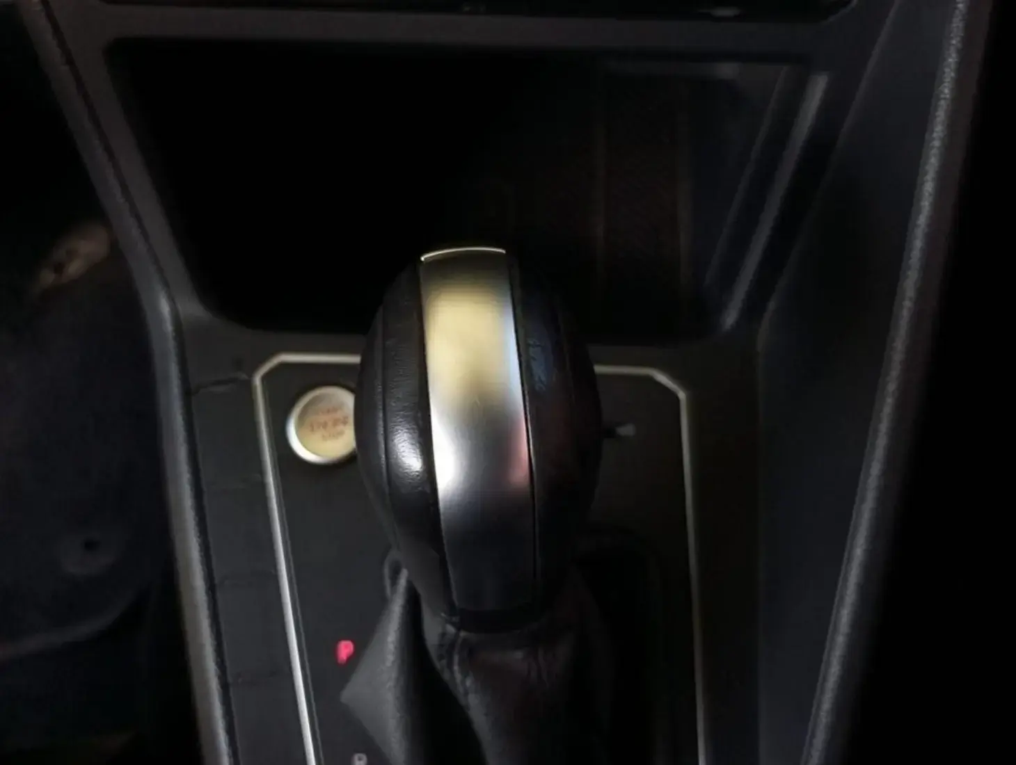 galeria Nivus Highline 1.0 200 TSI Flex Aut.