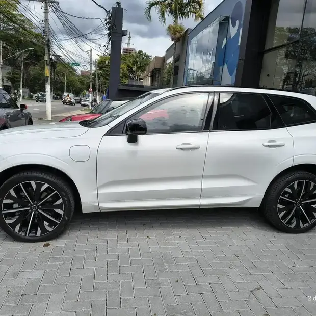 Volvo XC60 Ultra Dark PHEV