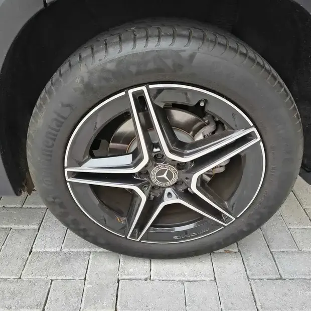 Mercedes Benz GLB 220 4M AMG Line