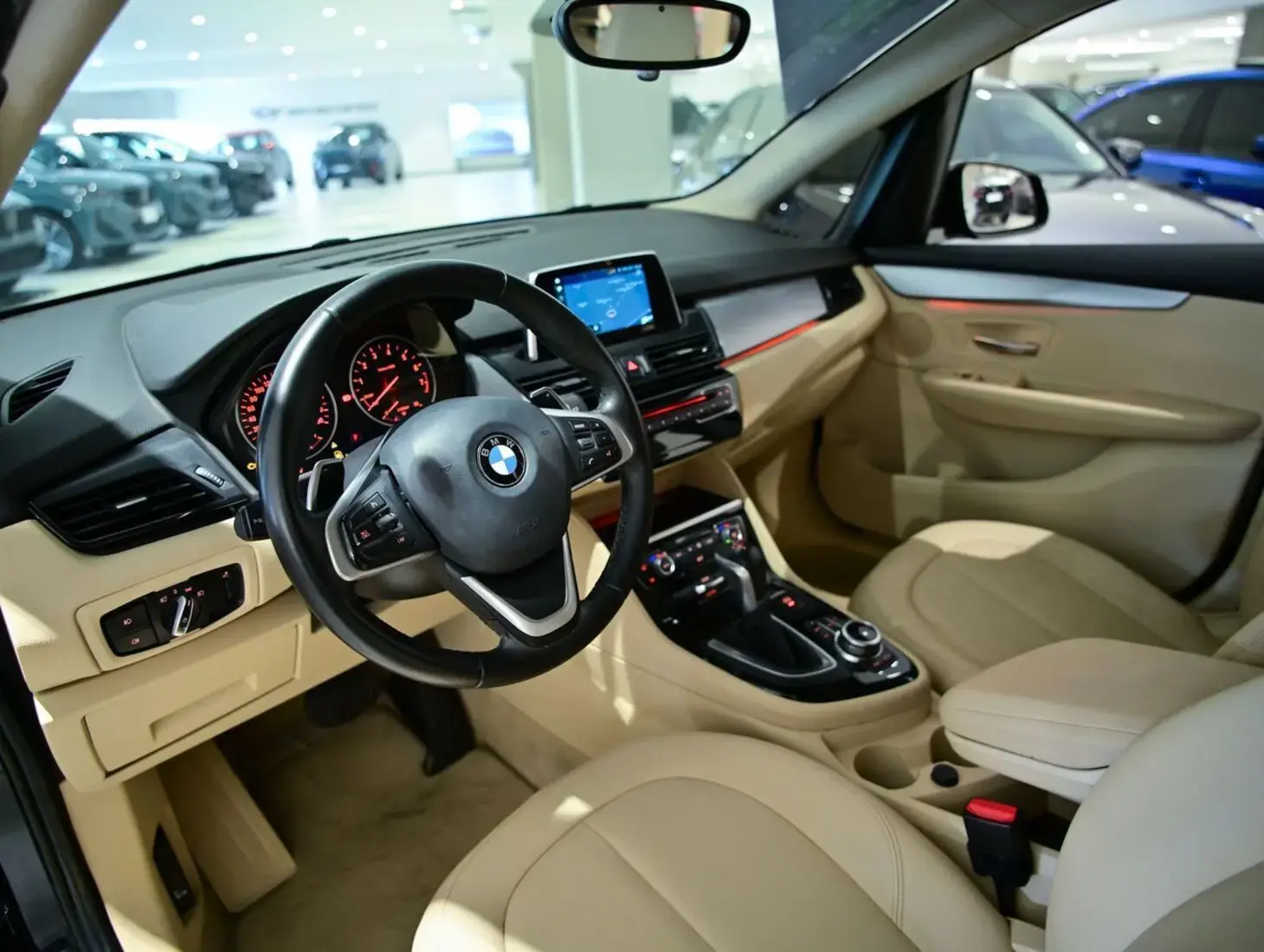 galeria 220i Active Tourer