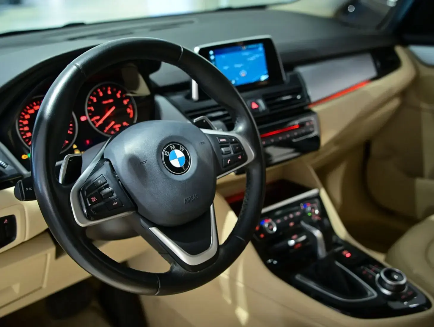 galeria 220i Active Tourer