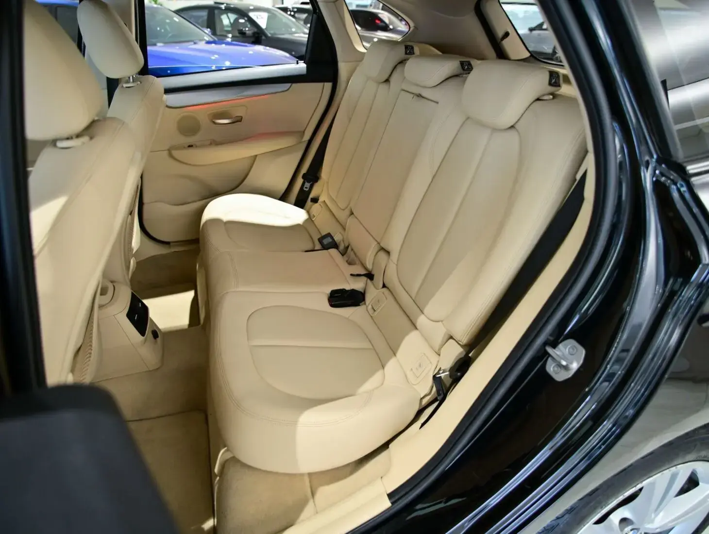 galeria 220i Active Tourer