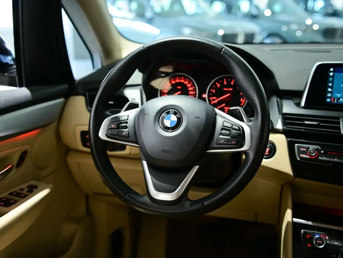 galeria 220i Active Tourer