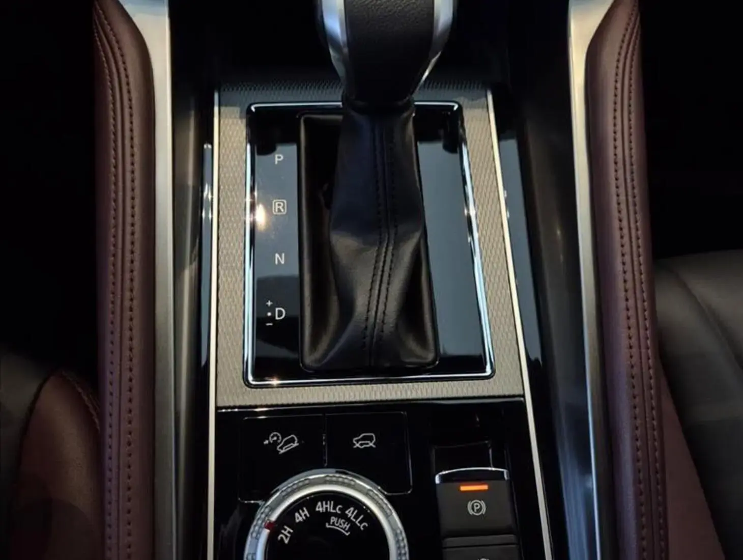 galeria PAJERO SPORT