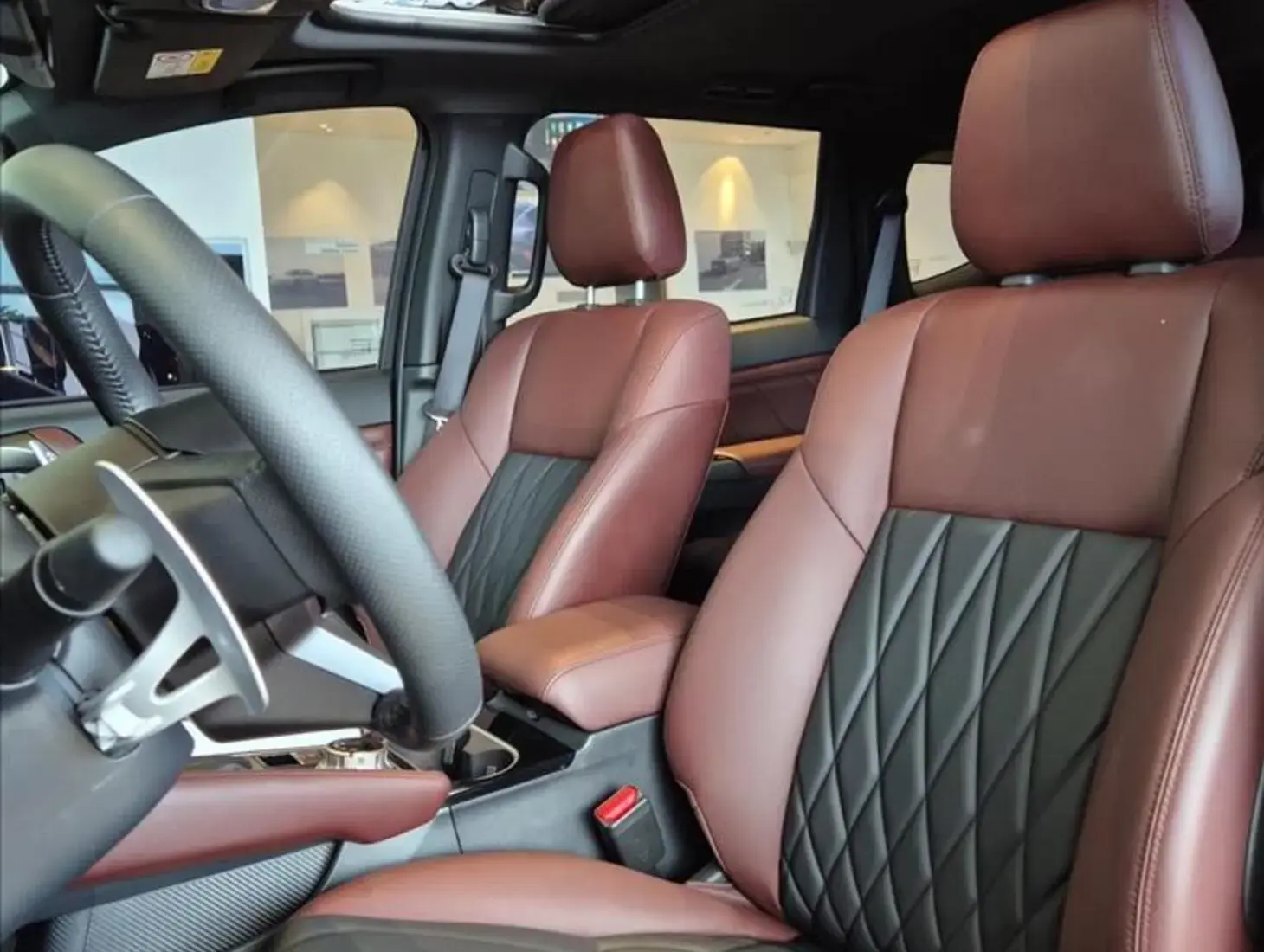 galeria PAJERO SPORT