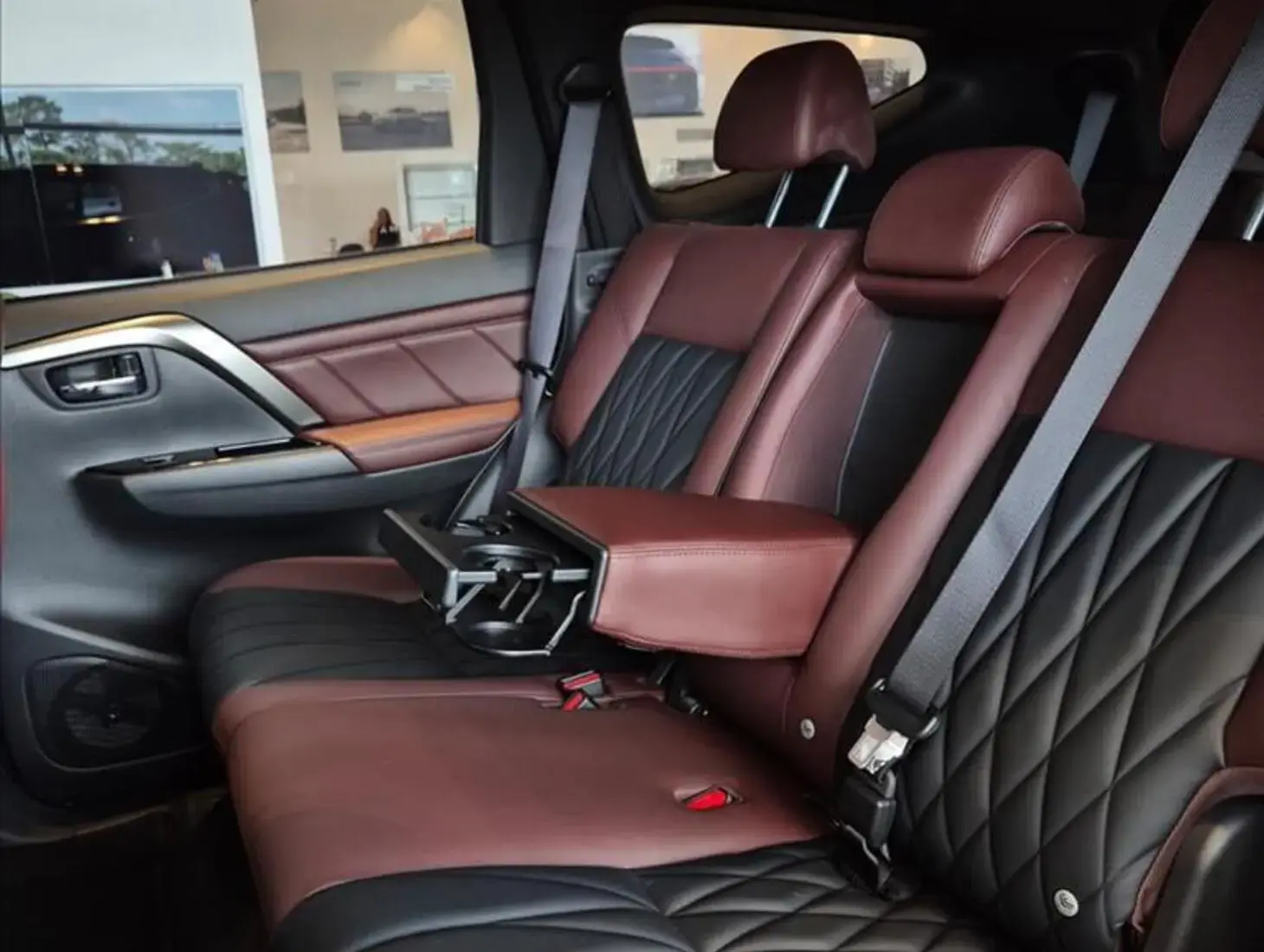 galeria PAJERO SPORT