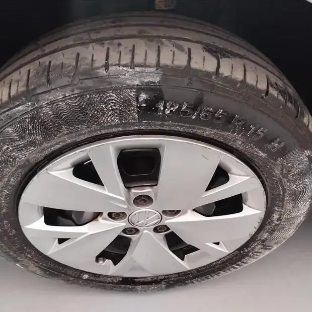 Volkswagen POLO 1.0 MPI MANUAL