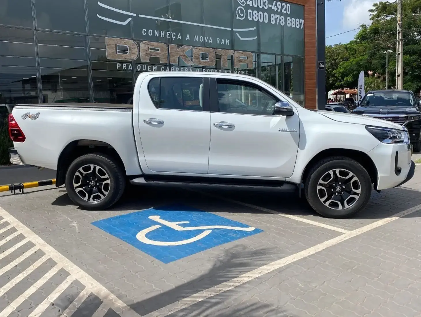 galeria HILUX