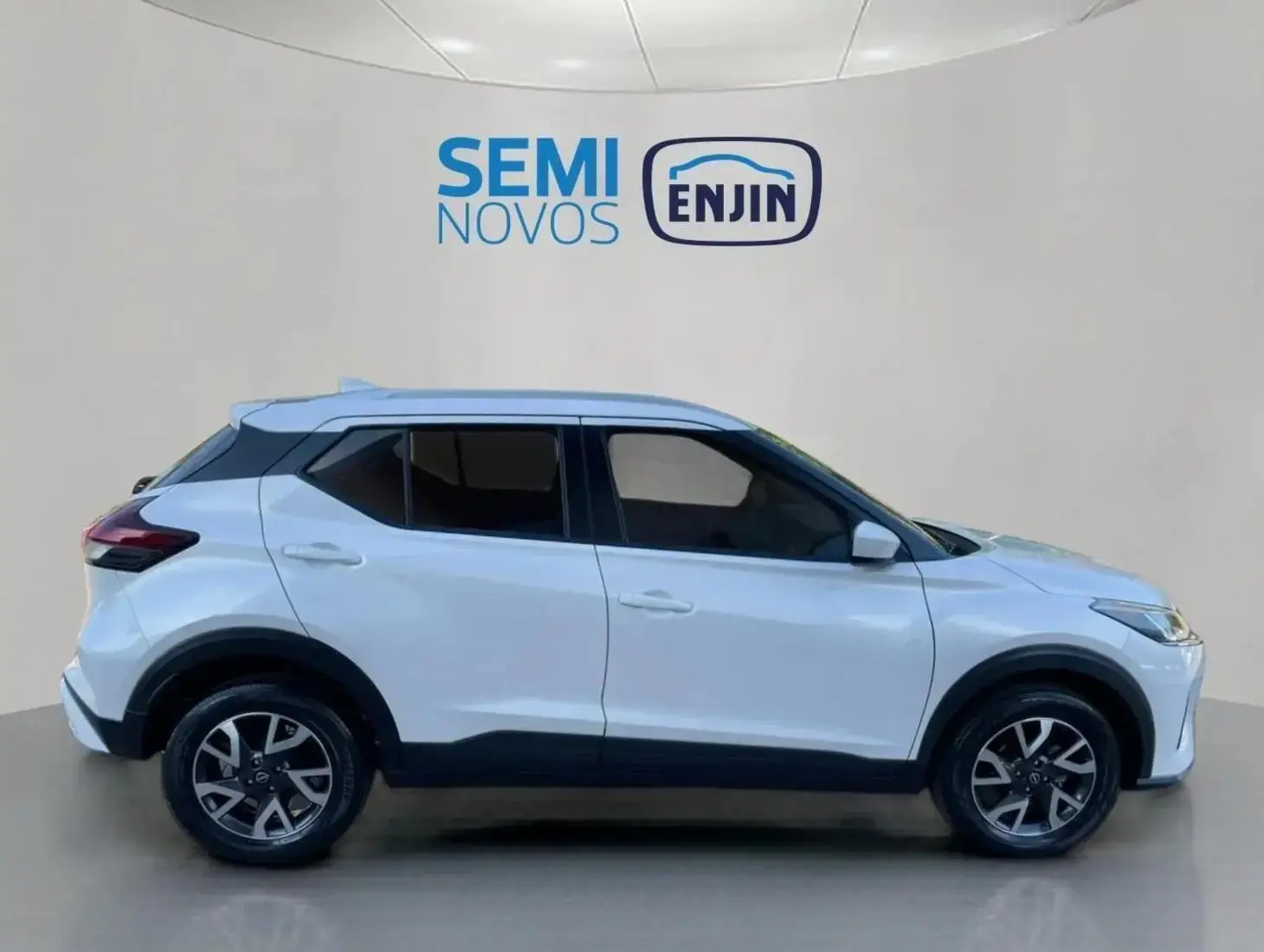 galeria KICKS SENSE CVT