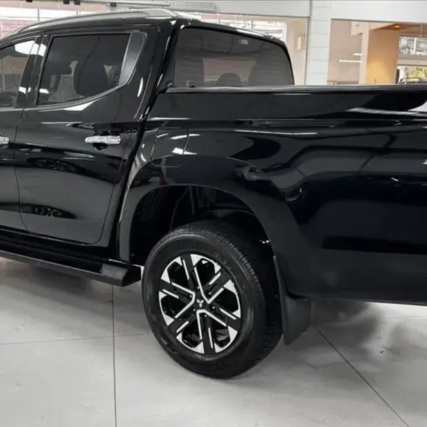 Mitsubishi L200 TRITON 2.4 16V TURBO DIESEL SPORT HPE-S CD 4P 4X4 AUTOMÁTICO